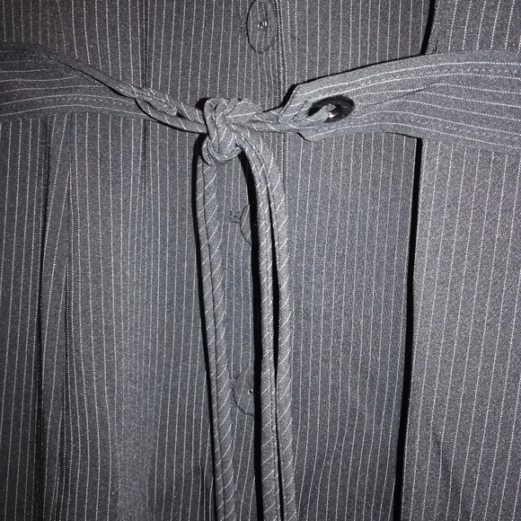 Tahari dress size 14, pinstriped, fully lined - Picture 4 of 7